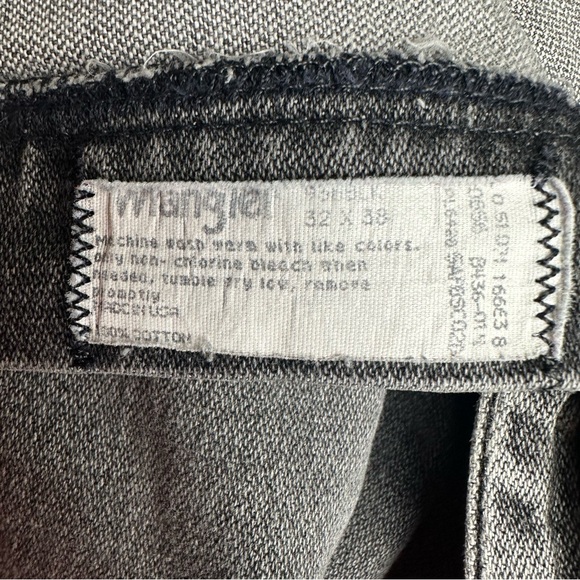 Vintage Wrangler Faded Black Jeans Mens 32x32 (Altered Hem READ) Made in USA - Picture 12 of 16